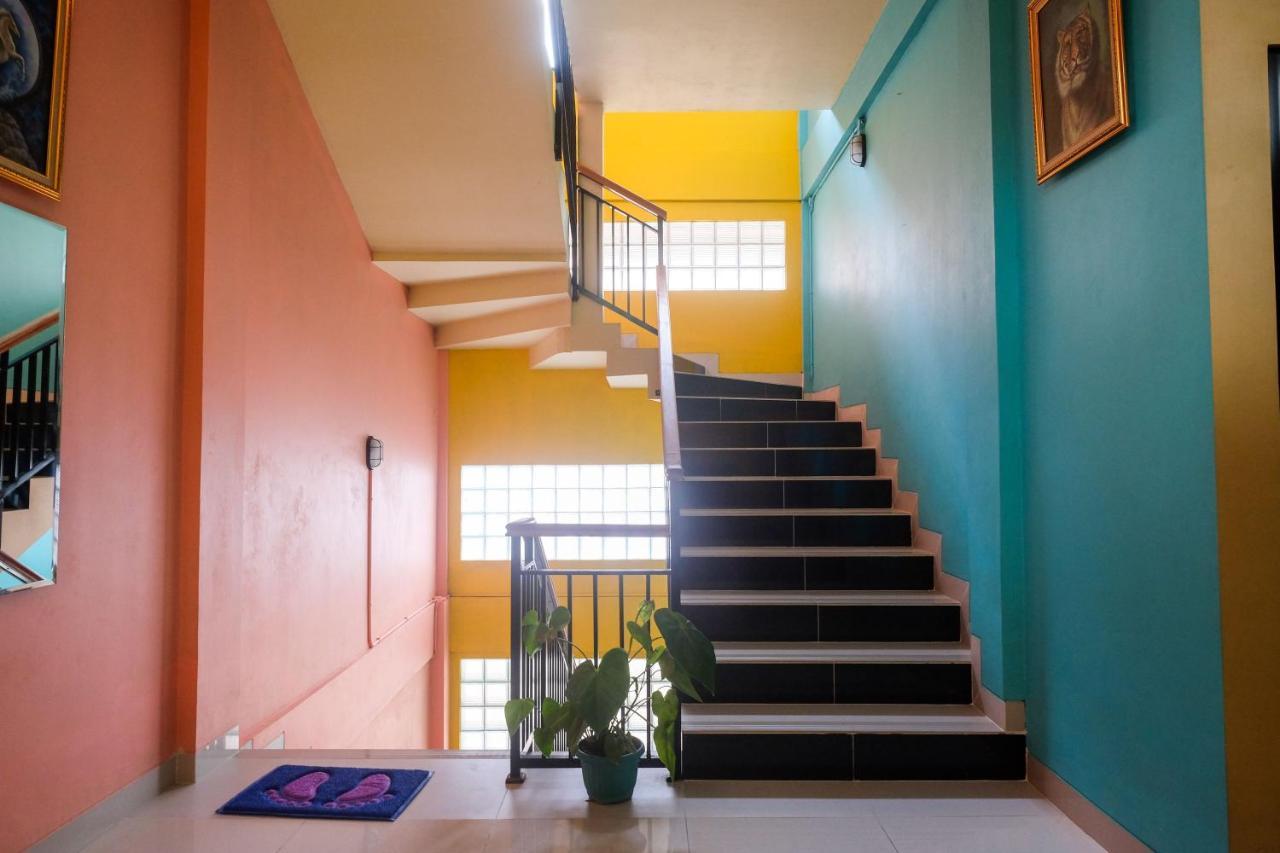 Sans Hotel Kumbang Yogyakarta By Reddoorz Exterior foto