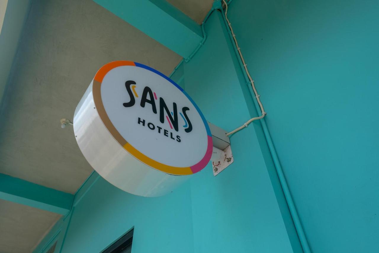 Sans Hotel Kumbang Yogyakarta By Reddoorz Exterior foto